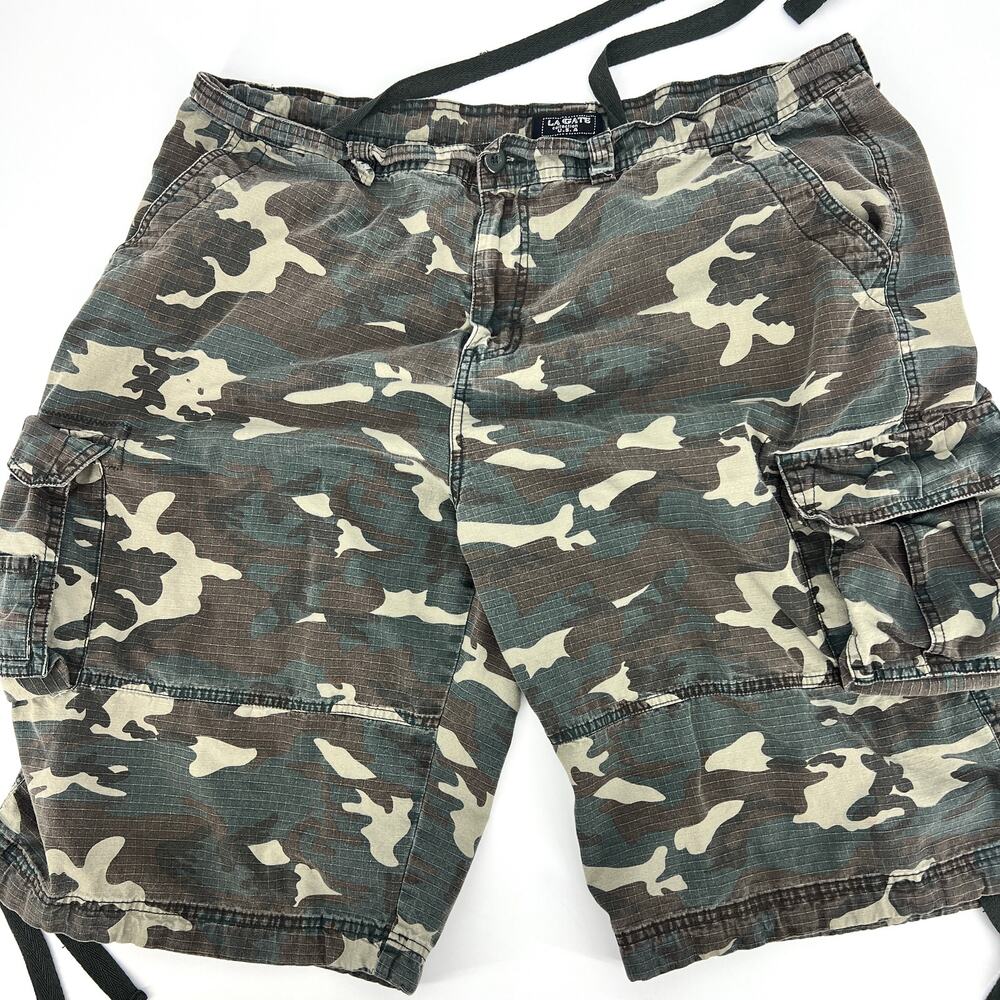 LA GATE Collection U.S.A. Green Camo Cargo Shorts 100% Cotton Adjustable Size 46